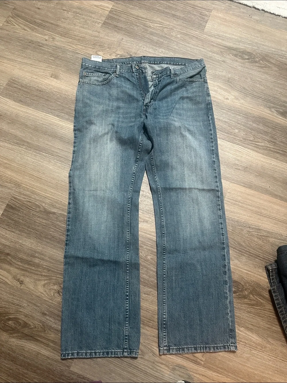 LAST CHANCE!! Levi's men's Straight Leg Jeans 2 pairs- Light Blue & Dark Blue